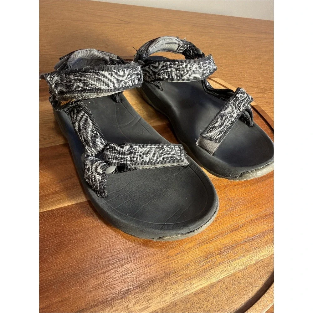 Teva Hurricane XLT 2 Kids Sandals Size 13 Waves Mood Indigo Black Hiking Strappy